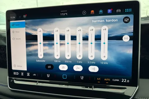 Volkswagen Tiguan 1.5 TSI eHybrid 19.7kWh R-Line DSG Euro 6 (s/s) 5dr Thumbnail #61