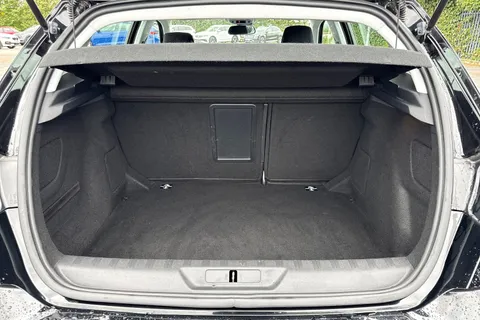 SL16GUF PEUGEOT 308 1.6 BlueHDi Allure EAT Euro 6 (s/s) 5dr Thumbnail #7