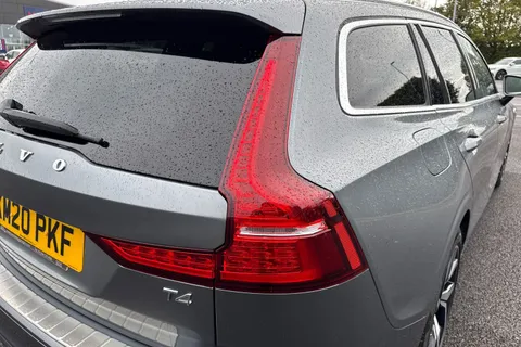 KM20PKF Volvo V60 2.0 T4 Momentum Plus Auto Euro 6 (s/s) 5dr Thumbnail #8