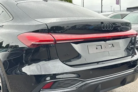 Audi A5 2.0 TDI Edition 1 Saloon S Tronic quattro Euro 6 (s/s) 5dr Thumbnail #8