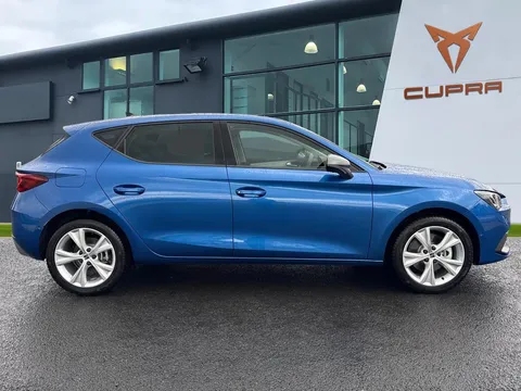 KW25XDH SEAT Leon 1.5 e-Hybrid FR 5dr DSG [DAP] ** DELIVERY MILEAGE** Thumbnail #4