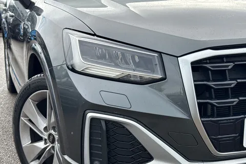 PN71NBG Audi Q2 S line 35 TFSI 150 PS 6-speed Thumbnail #9