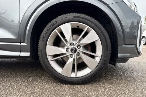 PN71NBG Audi Q2 S line 35 TFSI 150 PS 6-speed Thumbnail #10