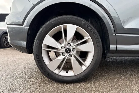 PN71NBG Audi Q2 S line 35 TFSI 150 PS 6-speed Thumbnail #11