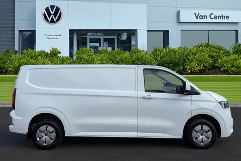 MT25WXY Volkswagen Transporter 2.0 TDI 150 Commerce Plus Van Auto Thumbnail #4