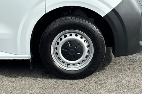 BG25MVZ Volkswagen E-Transporter 100kW 65kWh Commerce Plus Van Auto Thumbnail #7