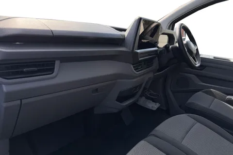 MT25WXY Volkswagen Transporter 2.0 TDI 150 Commerce Plus Van Auto Thumbnail #9