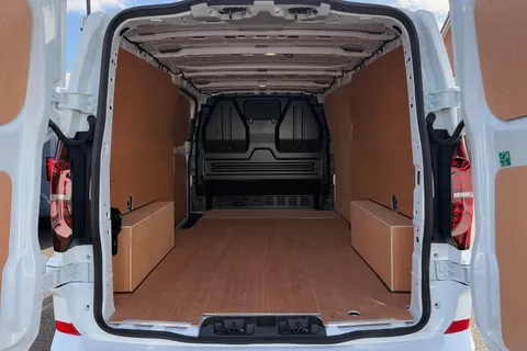 MT25WXY Volkswagen Transporter 2.0 TDI 150 Commerce Plus Van Auto Thumbnail #10