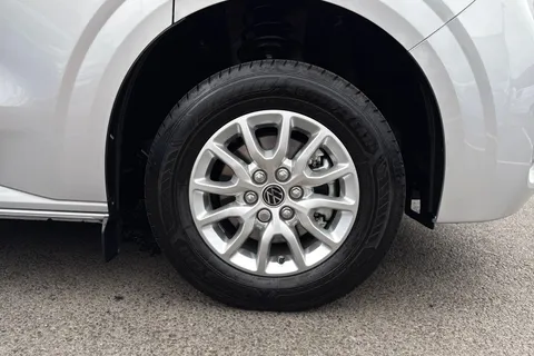 BT25CUY Volkswagen Transporter 2.0 TDI 110 Commerce Pro Van Thumbnail #10