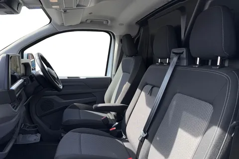 MT25WXY Volkswagen Transporter 2.0 TDI 150 Commerce Plus Van Auto Thumbnail #11