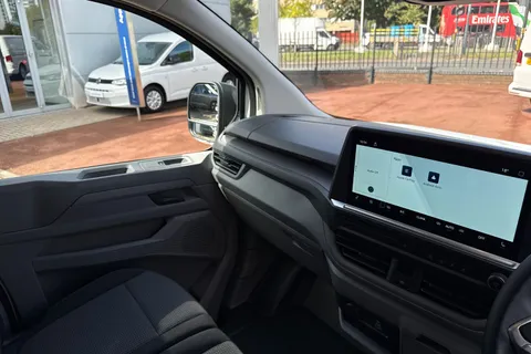 BG25MVZ Volkswagen E-Transporter 100kW 65kWh Commerce Plus Van Auto Thumbnail #15