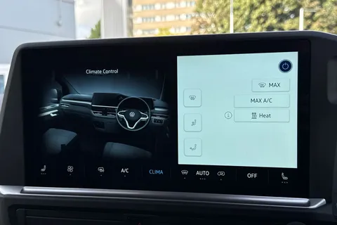 BG25MVZ Volkswagen E-Transporter 100kW 65kWh Commerce Plus Van Auto Thumbnail #19