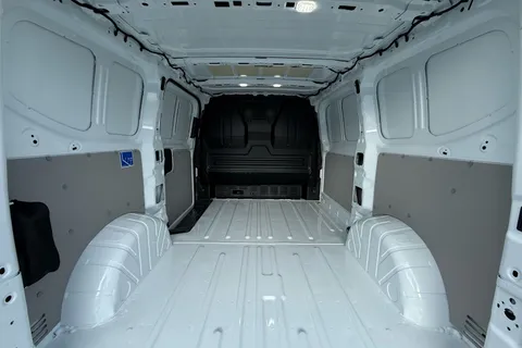 BG25MVZ Volkswagen E-Transporter 100kW 65kWh Commerce Plus Van Auto Thumbnail #44