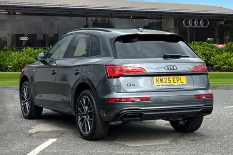KW25EPL Audi Q5 Black Edition 50 TFSI e quattro 299 PS S tronic Thumbnail #3