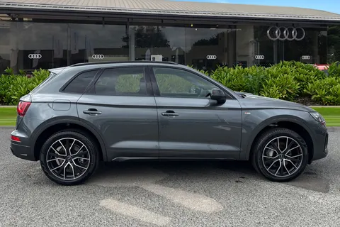 KW25EPL Audi Q5 Black Edition 50 TFSI e quattro 299 PS S tronic Thumbnail #4