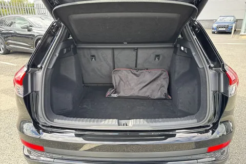 KW74GGU Audi Q4 e-tron 125kW 35 55kWh Black Edition 5dr Auto Thumbnail #7