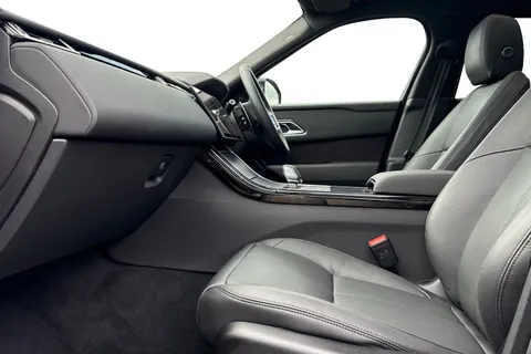 KS25RYP Land Rover Range Rover Velar 2.0 P400e 19.2kWh Dynamic SE SUV 5dr Petrol Plug-in Hybrid Auto 4WD Euro 6 (s/s) (404 ps) Thumbnail #4