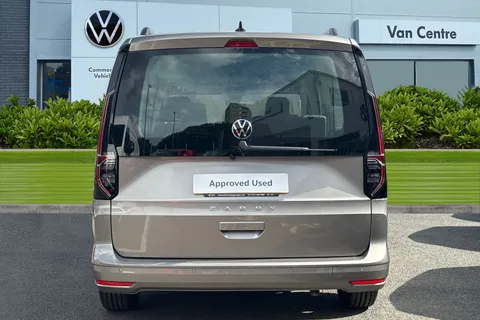 BT25HFX Volkswagen Caddy Maxi 2.0 TDI 122ps Maxi Life 7 Seat DSG 2025 Thumbnail #4