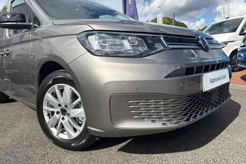 BT25HFX Volkswagen Caddy Maxi 2.0 TDI 122ps Maxi Life 7 Seat DSG 2025 Thumbnail #8