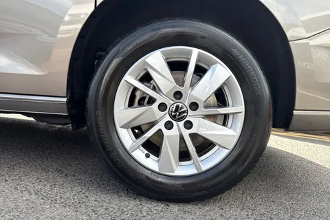 BT25HFX Volkswagen Caddy Maxi 2.0 TDI 122ps Maxi Life 7 Seat DSG 2025 Thumbnail #9