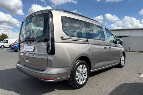 BT25HFX Volkswagen Caddy Maxi 2.0 TDI 122ps Maxi Life 7 Seat DSG 2025 Thumbnail #29