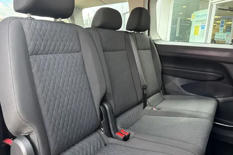 BT25HFX Volkswagen Caddy Maxi 2.0 TDI 122ps Maxi Life 7 Seat DSG 2025 Thumbnail #56