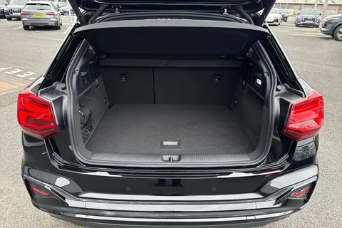 KO74RWV Audi Q2 Black Edition 35 TFSI 150 PS S tronic Thumbnail #10