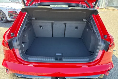  Audi S3 2.0 TFSI Black Edition Sportback S Tronic quattro Euro 6 (s/s) 5dr Thumbnail #7