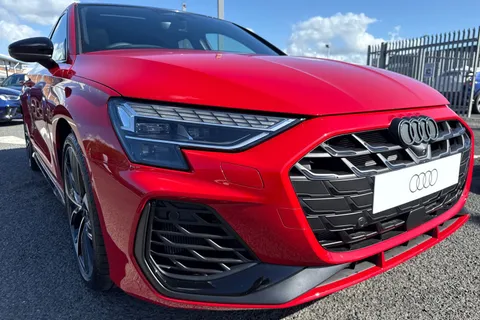  Audi S3 2.0 TFSI Black Edition Sportback S Tronic quattro Euro 6 (s/s) 5dr Thumbnail #9