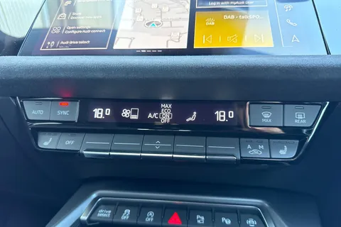  Audi S3 2.0 TFSI Black Edition Sportback S Tronic quattro Euro 6 (s/s) 5dr Thumbnail #22