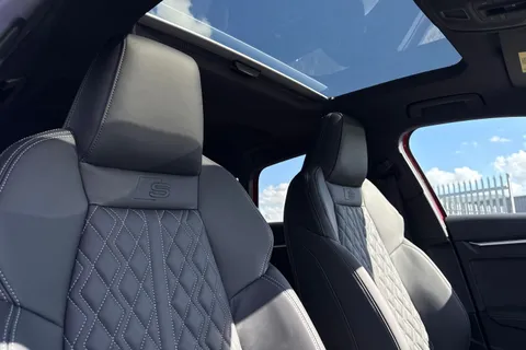  Audi S3 2.0 TFSI Black Edition Sportback S Tronic quattro Euro 6 (s/s) 5dr Thumbnail #24