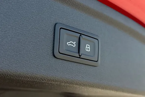  Audi S3 2.0 TFSI Black Edition Sportback S Tronic quattro Euro 6 (s/s) 5dr Thumbnail #26