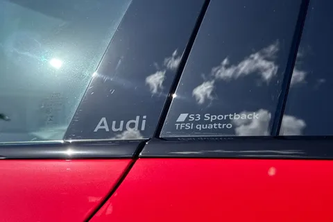  Audi S3 2.0 TFSI Black Edition Sportback S Tronic quattro Euro 6 (s/s) 5dr Thumbnail #29