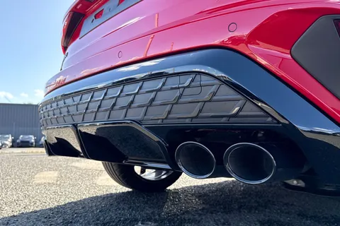  Audi S3 2.0 TFSI Black Edition Sportback S Tronic quattro Euro 6 (s/s) 5dr Thumbnail #33