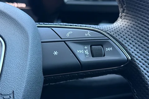  Audi S3 2.0 TFSI Black Edition Sportback S Tronic quattro Euro 6 (s/s) 5dr Thumbnail #42