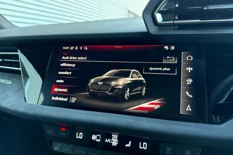  Audi S3 2.0 TFSI Black Edition Sportback S Tronic quattro Euro 6 (s/s) 5dr Thumbnail #57