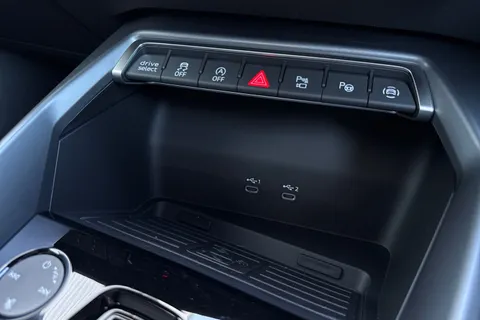  Audi S3 2.0 TFSI Black Edition Sportback S Tronic quattro Euro 6 (s/s) 5dr Thumbnail #60