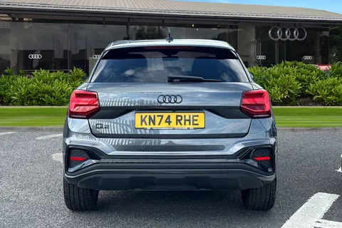 KN74RHE Audi Q2 Black Edition 35 TFSI 150 PS S tronic Thumbnail #5