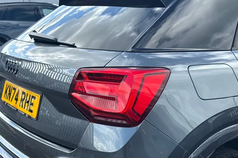 KN74RHE Audi Q2 Black Edition 35 TFSI 150 PS S tronic Thumbnail #8