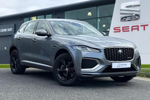 DK71PGZ Jaguar F-Pace 2.0 D200 MHEV R-Dynamic S Auto AWD Euro 6 (s/s) 5dr Thumbnail #2