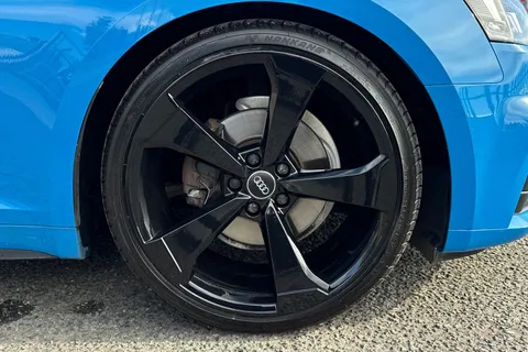DF69KCN Audi A5 2.0 TFSI 35 Black Edition S Tronic Euro 6 (s/s) 2dr Thumbnail #10