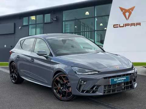 KP25FPD CUPRA Leon 2.0 TSI 300 VZ3 5dr DSG ** PANORAMIC SUNROOF** Thumbnail #2