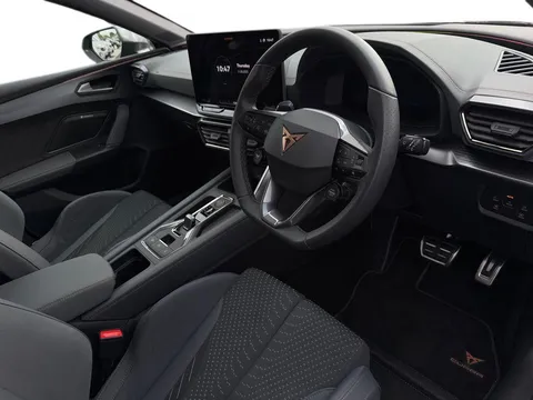 KP25FPD CUPRA Leon 2.0 TSI 300 VZ3 5dr DSG ** PANORAMIC SUNROOF** Thumbnail #8