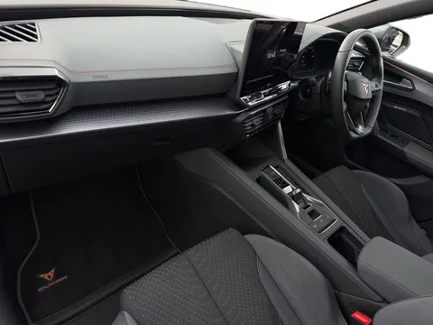 KP25FPD CUPRA Leon 2.0 TSI 300 VZ3 5dr DSG ** PANORAMIC SUNROOF** Thumbnail #9