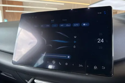  BYD ATTO 2 51.1kWh Boost Auto 5dr Thumbnail #19