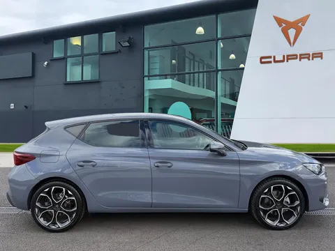 DK25YBG CUPRA Leon 1.5 eTSI 150 V1 5dr DSG Thumbnail #4