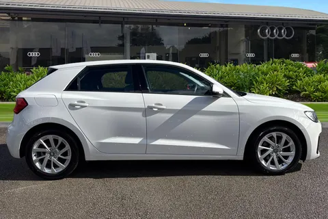 HJ20GXO Audi A1 Sport 35 TFSI 150 PS S tronic Thumbnail #4