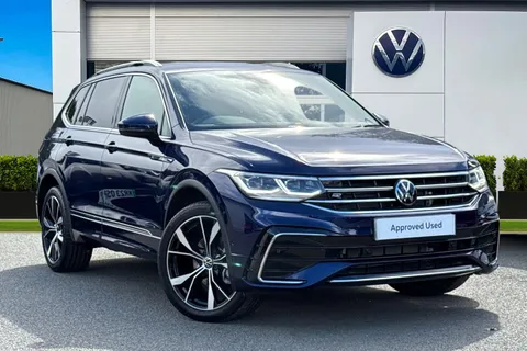 1 of 51 for Volkswagen Tiguan Allspace Tiguan Allspace R-Line 1.5 TSI 150PS 7-Speed DSG 5 Door | Heated Seats
