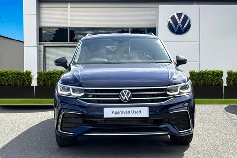 6 of 51 for Volkswagen Tiguan Allspace Tiguan Allspace R-Line 1.5 TSI 150PS 7-Speed DSG 5 Door | Heated Seats