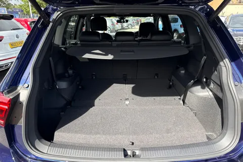 7 of 51 for Volkswagen Tiguan Allspace Tiguan Allspace R-Line 1.5 TSI 150PS 7-Speed DSG 5 Door | Heated Seats